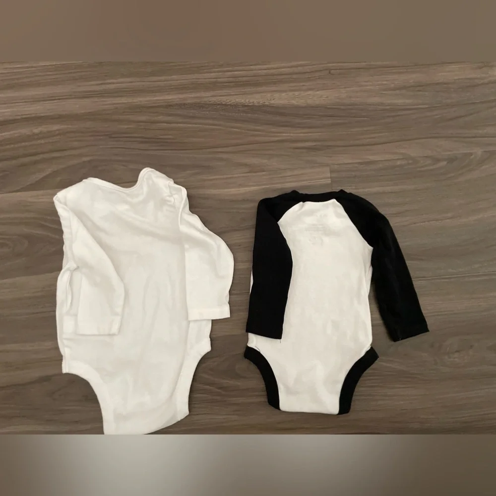 Halloween Themed Kids One Pieces Set - White and Black 3-6 months